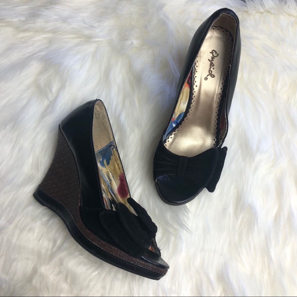 Qupid Suede Bow Peep Toe Wedge Heels Cute Black